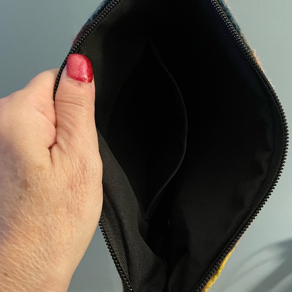 Unspoken Couture Colorful Canvas Crossbody/Wristlet/Clutch, Zip Closure NWT - Picture 4 of 8